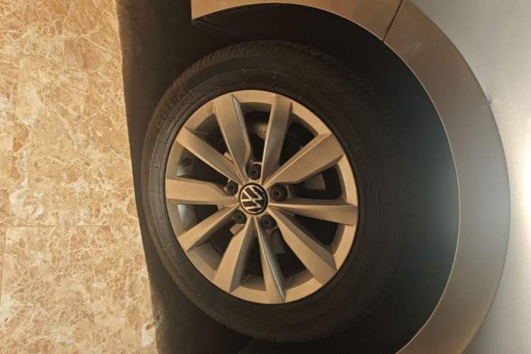 Used Volkswagen Bora 2021 1.5L Manual Comfort Smart Connect Edition Left Front Wheel Hub