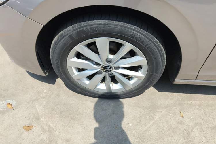 Used Volkswagen Bora 2021 1.5L Automatic Elite Smart Connect Edition Left Front Wheel Hub