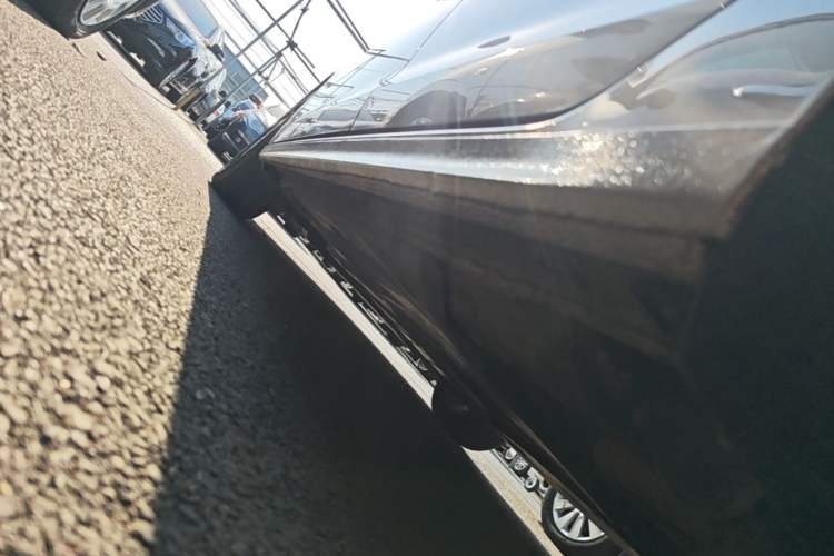 Used Volkswagen Bora 2021 1.5L Automatic Comfort Smart Connect Edition Left Side Sill