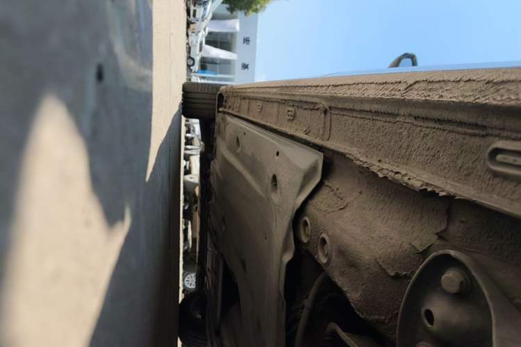Used Volkswagen Bora 2021 1.5L Automatic Elite Smart Connect Edition Left Side Sill