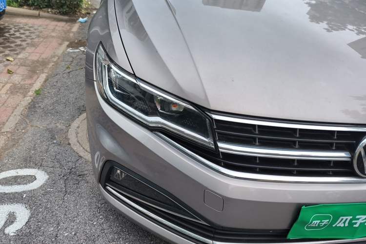 Used Volkswagen Bora 2021 1.5L Automatic Comfort Smart Connect Edition Right Front Headlight