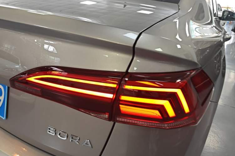Used Volkswagen Bora 2021 1.5L Automatic Comfort Smart Connect Edition Right Rear Taillight