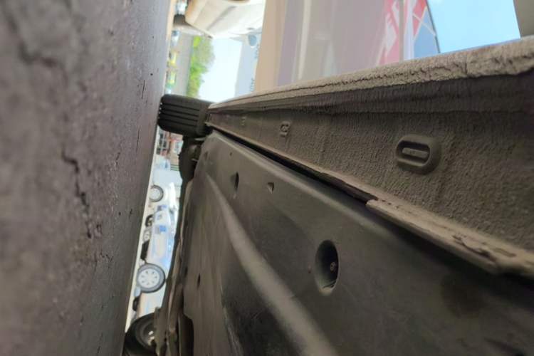 Used Volkswagen Bora 2021 1.5L Automatic Elite Smart Connect Edition Right Side Sill