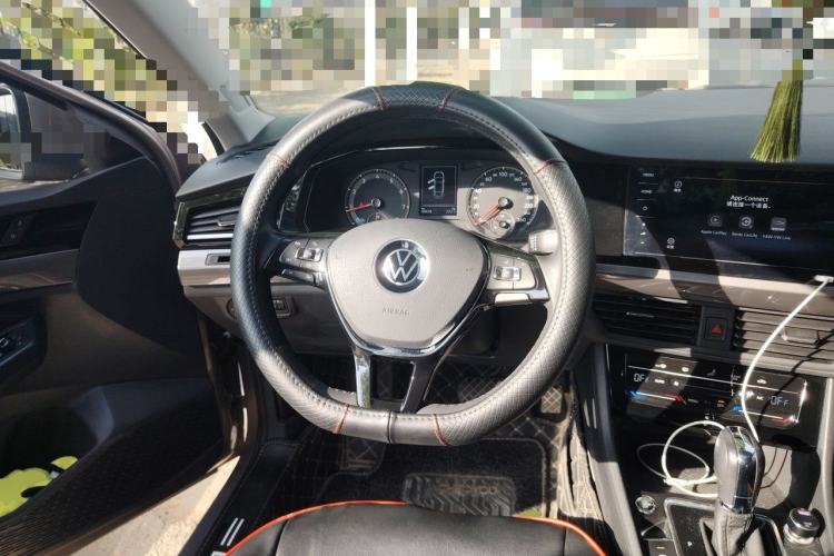 Used Volkswagen Bora 2021 1.5L Automatic Elite Smart Connect Edition Steering Wheel