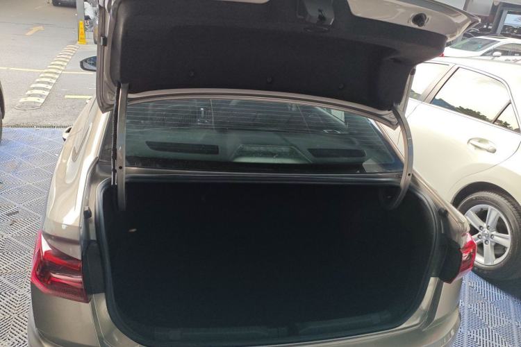 Used Volkswagen Bora 2021 1.5L Automatic Elite Smart Connect Edition Trunk