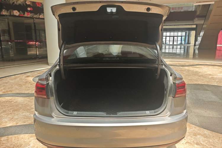 Used Volkswagen Bora 2021 1.5L Manual Comfort Smart Connect Edition Trunk