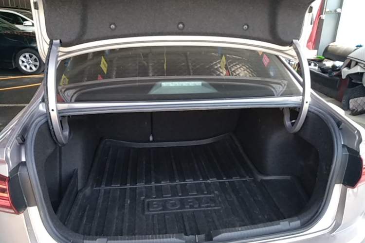 Used Volkswagen Bora 2021 1.5L Automatic Comfort Smart Connect Edition Trunk
