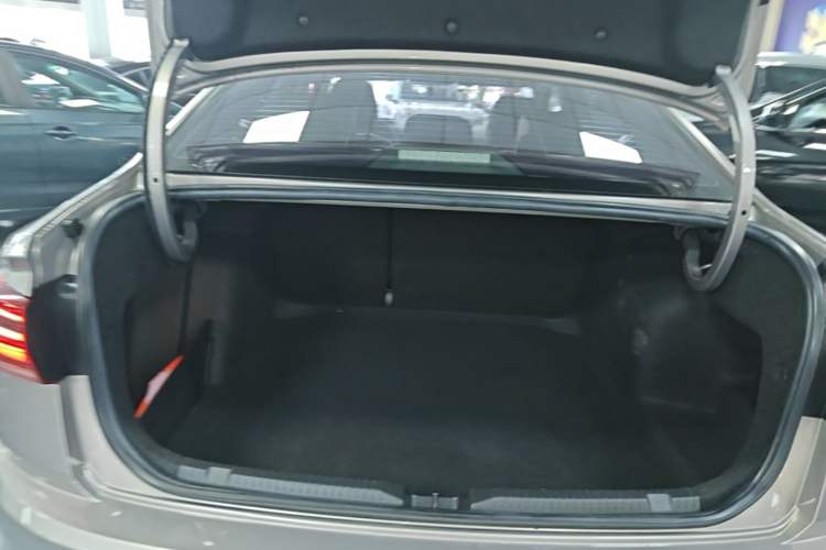 Used Volkswagen Bora 2021 1.5L Automatic Comfort Smart Connect Edition Trunk