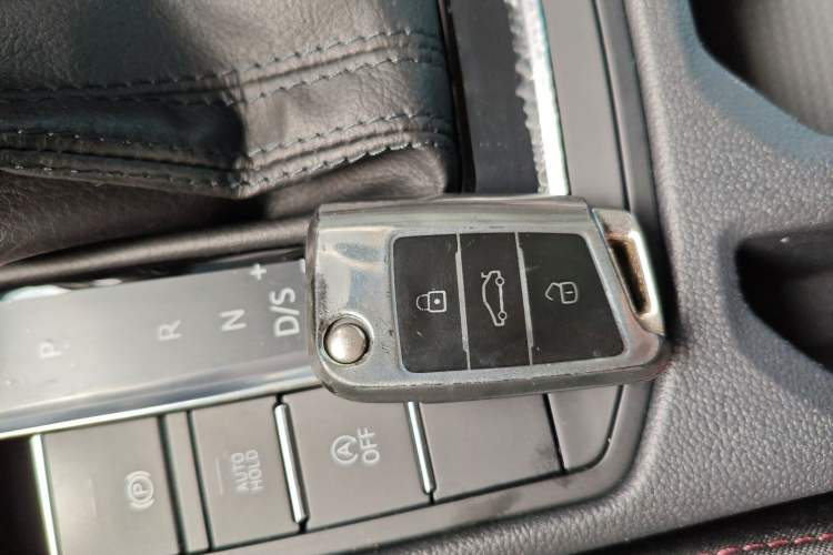 Used Volkswagen Bora 2021 1.5L Automatic Elite Smart Connect Edition Vehicle Key