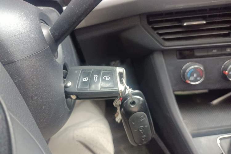Used Volkswagen Bora 2021 1.5L Automatic Fashionable Smart Connectivity Version Vehicle Key