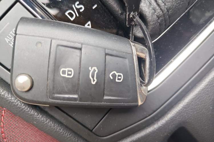 Used Volkswagen Bora 2021 1.5L Automatic Elite Smart Connect Edition Vehicle Key