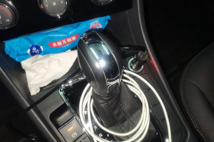Used Volkswagen Bora 2021 1.5L Automatic Comfort Smart Connect Edition Gear Lever