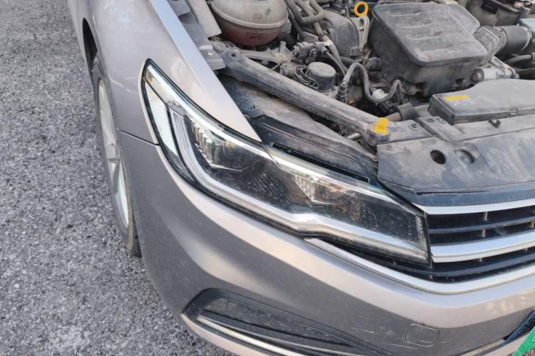 Used Volkswagen Bora 2021 1.5L Automatic Comfort Smart Connect Edition Right Front Headlight