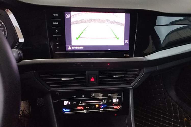 Used Volkswagen Bora 2021 280TSI DSG Elite Smart Connectivity Version Audio And AC Panel