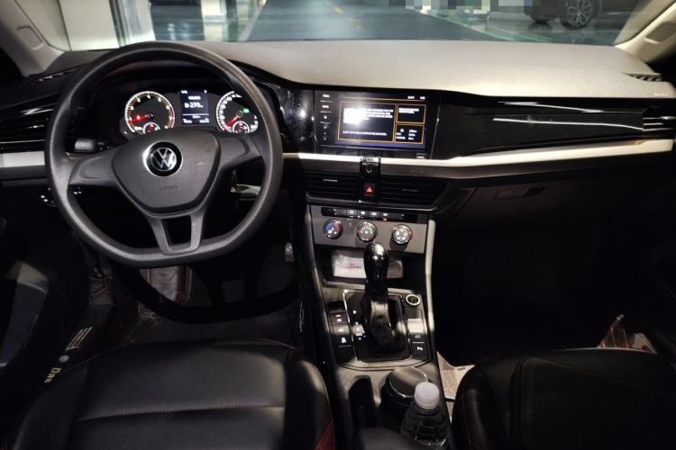 Used Volkswagen Bora 2021 1.5L Automatic Fashionable Smart Connectivity Version Center Console