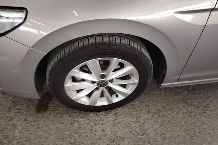 Used Volkswagen Bora 2021 1.5L Automatic Comfort Smart Connect Edition Left Front Wheel Hub