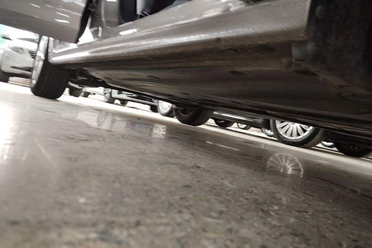 Used Volkswagen Bora 2021 1.5L Automatic Comfort Smart Connect Edition Right Side Sill