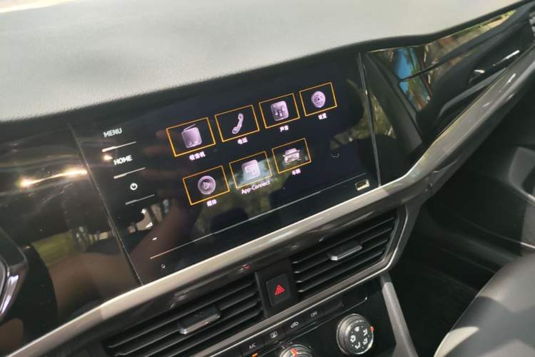 Used Volkswagen Bora 2021 1.5L Automatic Comfort Smart Connect Edition Audio And AC Panel
