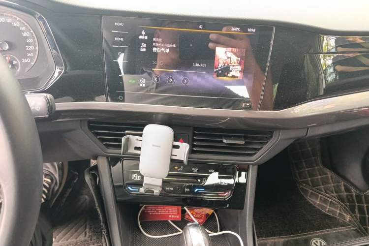 Used Volkswagen Bora 2021 1.5L Automatic Elite Smart Connect Edition Audio And AC Panel