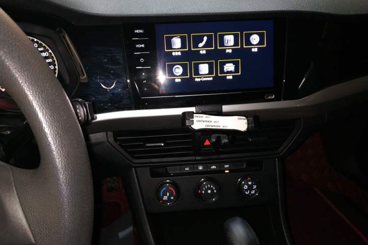 Used Volkswagen Bora 2021 1.5L Automatic Fashionable Smart Connectivity Version Audio And AC Panel