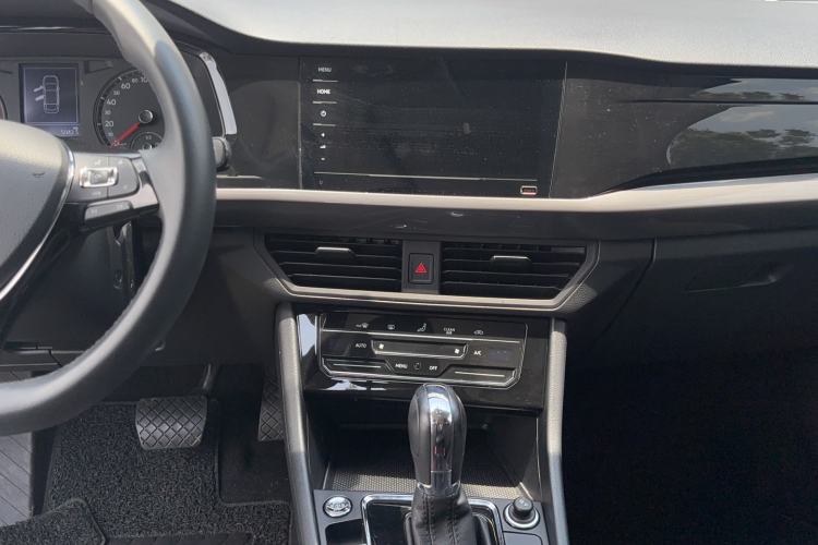 Used Volkswagen Bora 2021 1.5L Automatic Elite Smart Connect Edition Audio And AC Panel