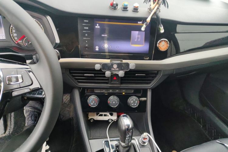 Used Volkswagen Bora 2021 1.5L Automatic 30th Anniversary Edition Audio And AC Panel