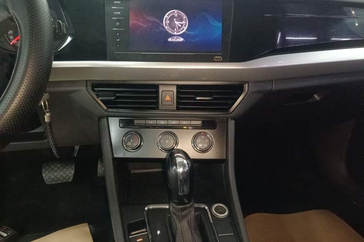 Used Volkswagen Bora 2021 1.5L Automatic Fashionable Smart Connectivity Version Audio And AC Panel