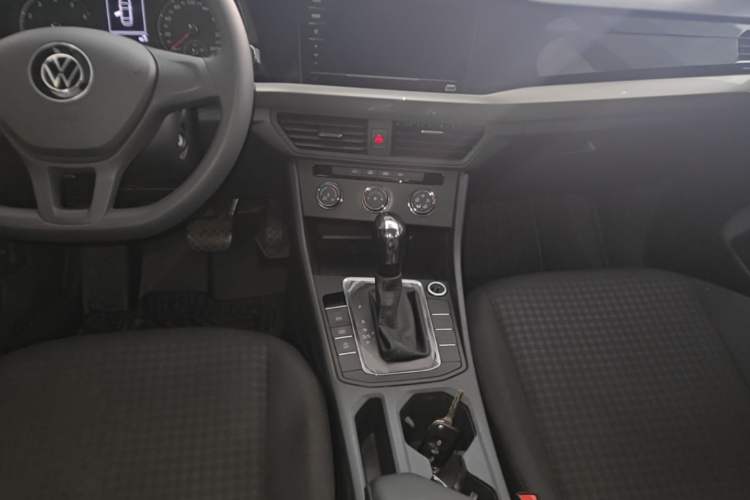 Used Volkswagen Bora 2021 1.5L Automatic Fashionable Smart Connectivity Version Audio And AC Panel