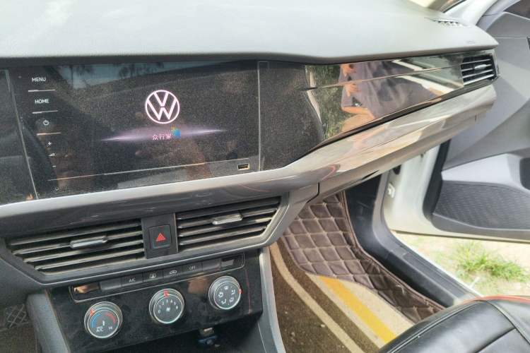 Used Volkswagen Bora 2021 1.5L Manual Comfort Smart Connect Edition Audio And AC Panel