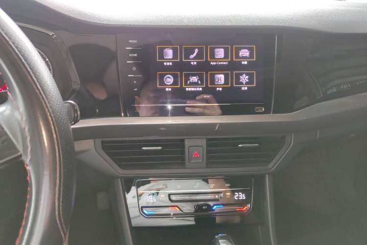 Used Volkswagen Bora 2021 1.5L Automatic Elite Smart Connect Edition Audio And AC Panel