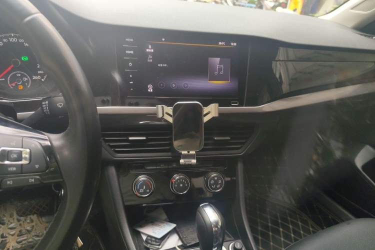 Used Volkswagen Bora 2021 1.5L Automatic Comfort Smart Connect Edition Audio And AC Panel