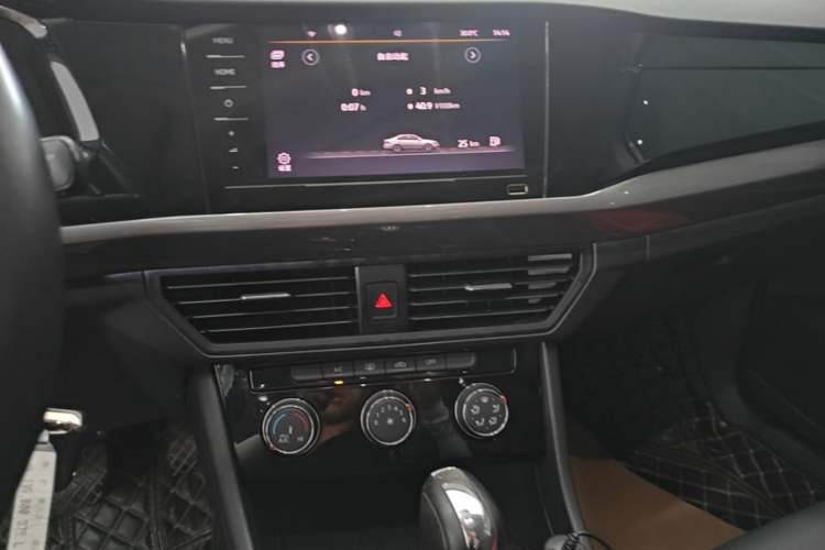Used Volkswagen Bora 2021 1.5L Automatic Comfort Smart Connect Edition Audio And AC Panel
