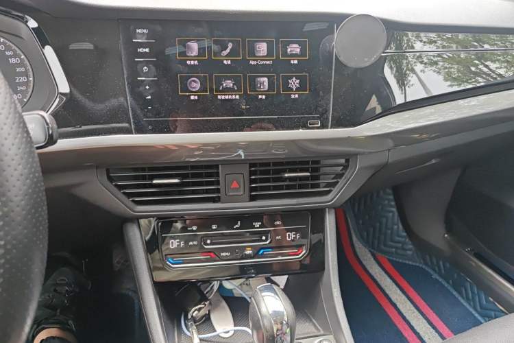 Used Volkswagen Bora 2021 1.5L Automatic Elite Smart Connect Edition Audio And AC Panel