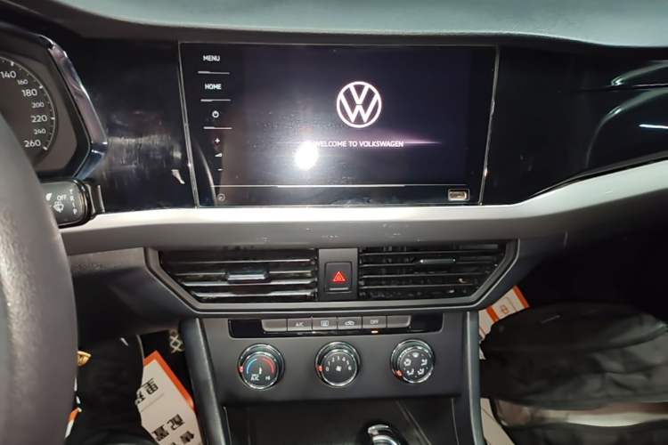 Used Volkswagen Bora 2021 1.5L Automatic Fashionable Smart Connectivity Version Audio And AC Panel