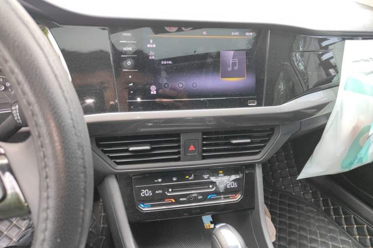 Used Volkswagen Bora 2021 1.5L Automatic Elite Smart Connect Edition Audio And AC Panel