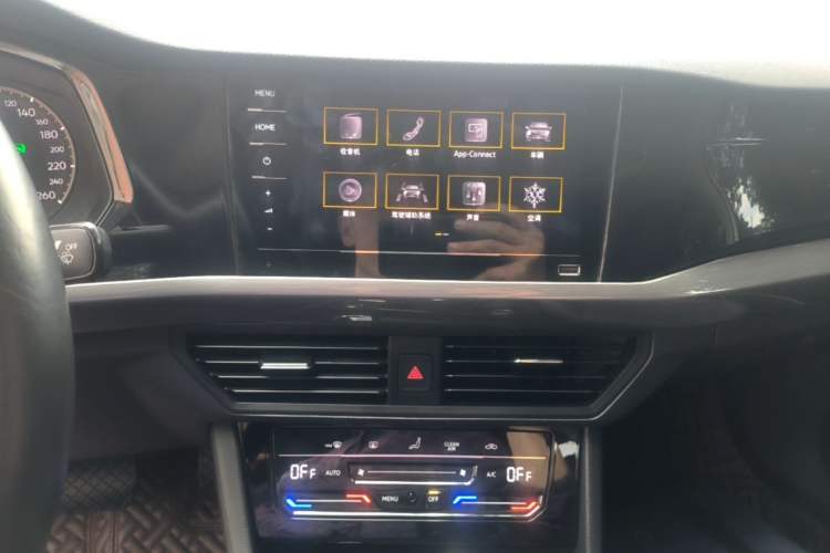 Used Volkswagen Bora 2021 280TSI DSG Elite Smart Connectivity Version Audio And AC Panel