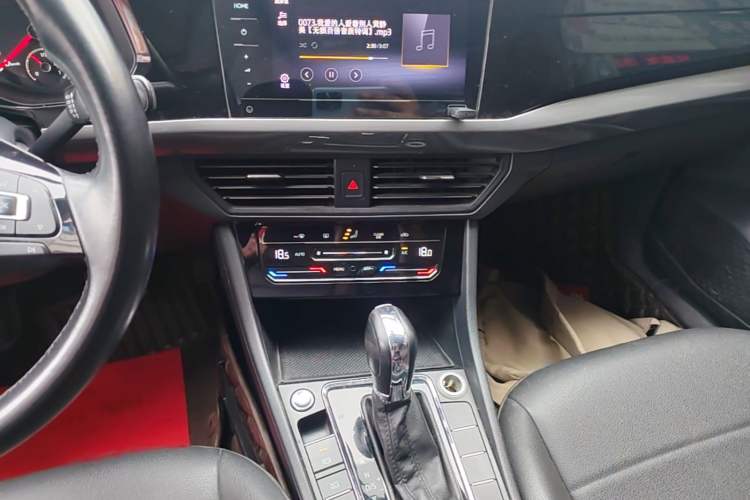 Used Volkswagen Bora 2021 1.5L Automatic Elite Smart Connect Edition Audio And AC Panel