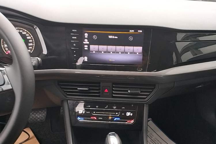 Used Volkswagen Bora 2021 1.5L Automatic Elite Smart Connect Edition Audio And AC Panel