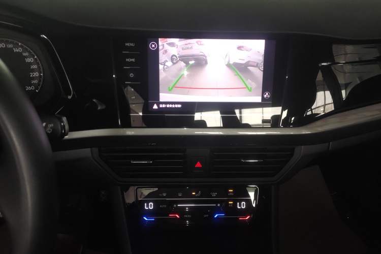 Used Volkswagen Bora 2021 1.5L Automatic Elite Smart Connect Edition Audio And AC Panel