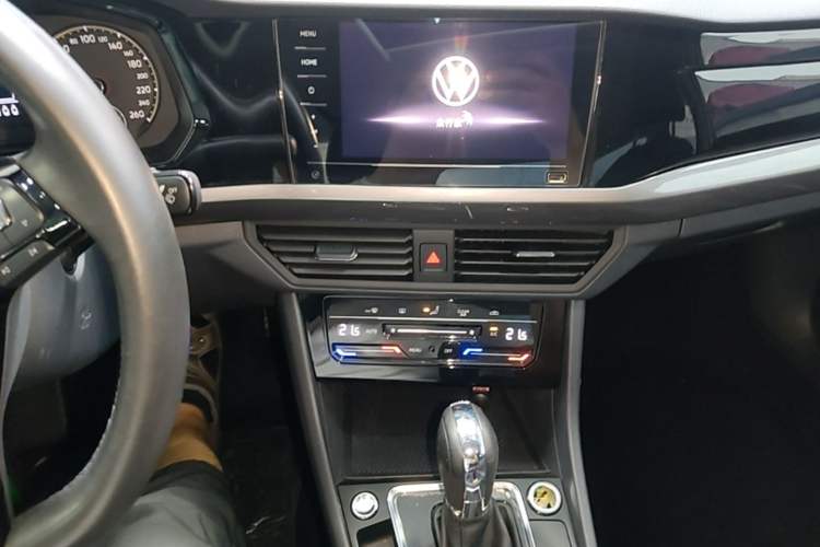 Used Volkswagen Bora 2021 1.5L Automatic Elite Smart Connect Edition Audio And AC Panel