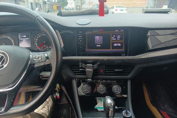 Used Volkswagen Bora 2021 1.5L Automatic Comfort Smart Connect Edition Audio And AC Panel