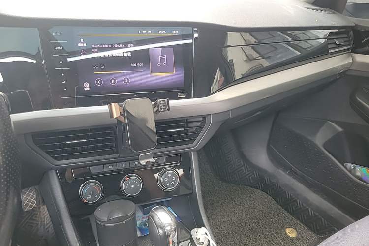 Used Volkswagen Bora 2021 1.5L Automatic 30th Anniversary Edition Audio And AC Panel