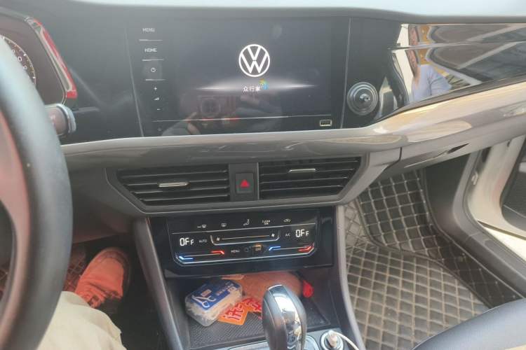 Used Volkswagen Bora 2021 1.5L Automatic Elite Smart Connect Edition Audio And AC Panel