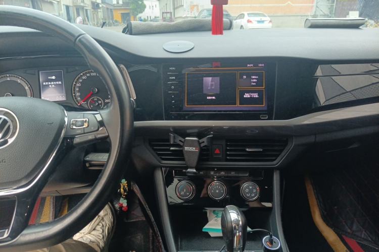Used Volkswagen Bora 2021 1.5L Automatic Comfort Smart Connect Edition Audio And AC Panel