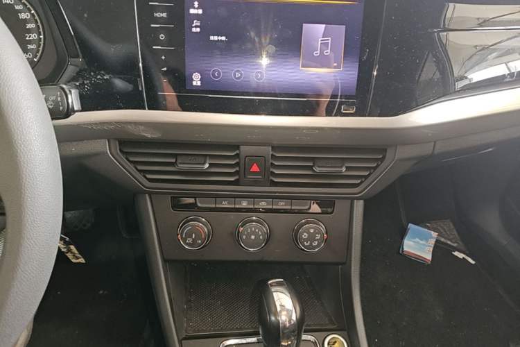 Used Volkswagen Bora 2021 1.5L Automatic Fashionable Smart Connectivity Version Audio And AC Panel