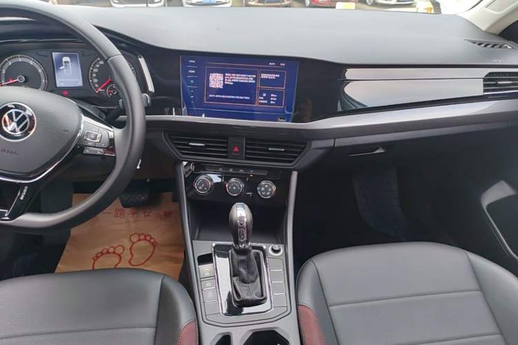 Used Volkswagen Bora 2021 1.5L Automatic Comfort Smart Connect Edition Audio And AC Panel