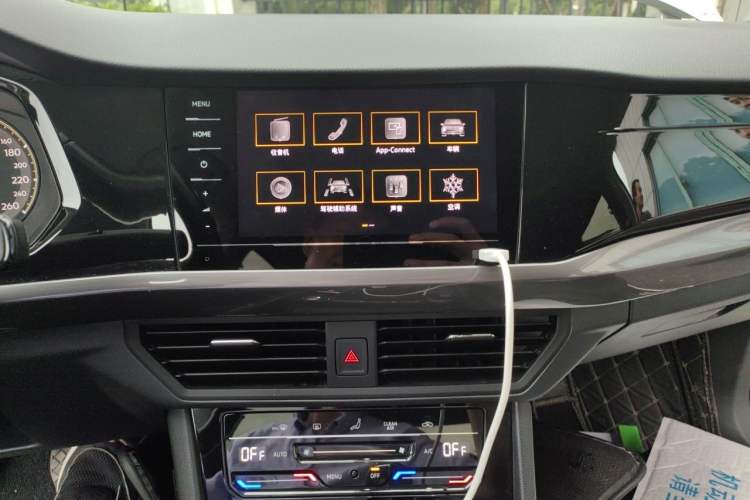 Used Volkswagen Bora 2021 280TSI DSG Elite Smart Connectivity Version Audio And AC Panel