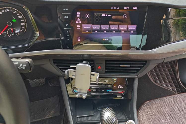 Used Volkswagen Bora 2021 1.5L Automatic Elite Smart Connect Edition Audio And AC Panel