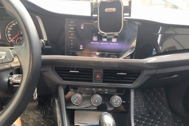 Used Volkswagen Bora 2021 1.5L Automatic Comfort Smart Connect Edition Audio And AC Panel