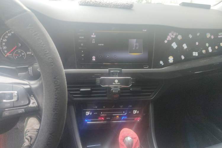 Used Volkswagen Bora 2021 1.5L Automatic Elite Smart Connect Edition Audio And AC Panel